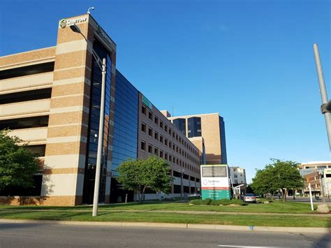 Sparrow hospital lansing mi - Each eligible hospital is given a score and the 50 top-scoring hospitals are nationally ranked, the top 10% within the specialty are considered high performing, and the rest are unrated. Use our ... 